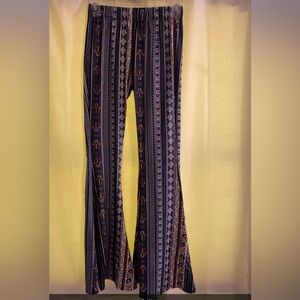 Patterned Flare pants